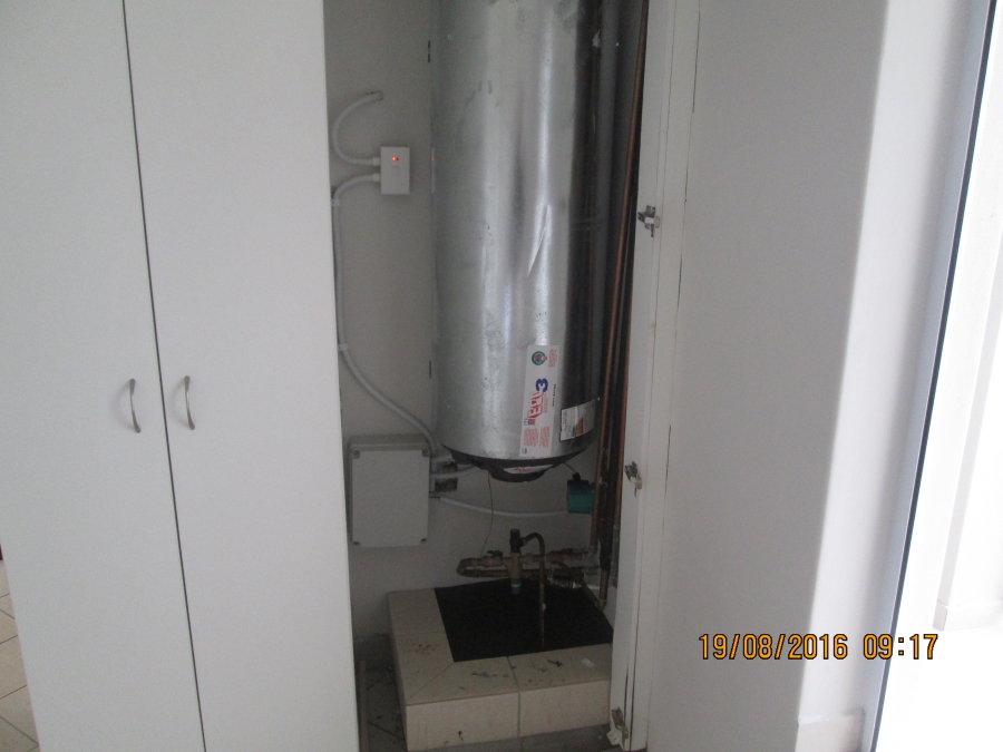 To Let 2 Bedroom Property for Rent in Buh Rein Estate Western Cape